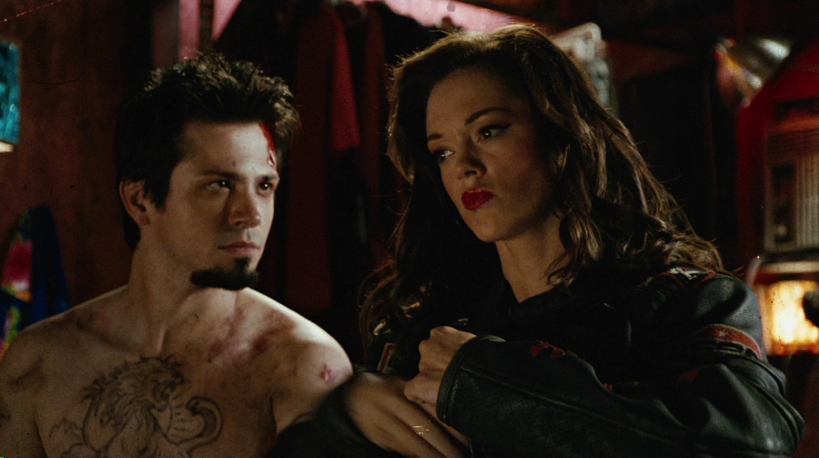 Charmed-Online-dot-net_PlanetTerror3783.jpg
