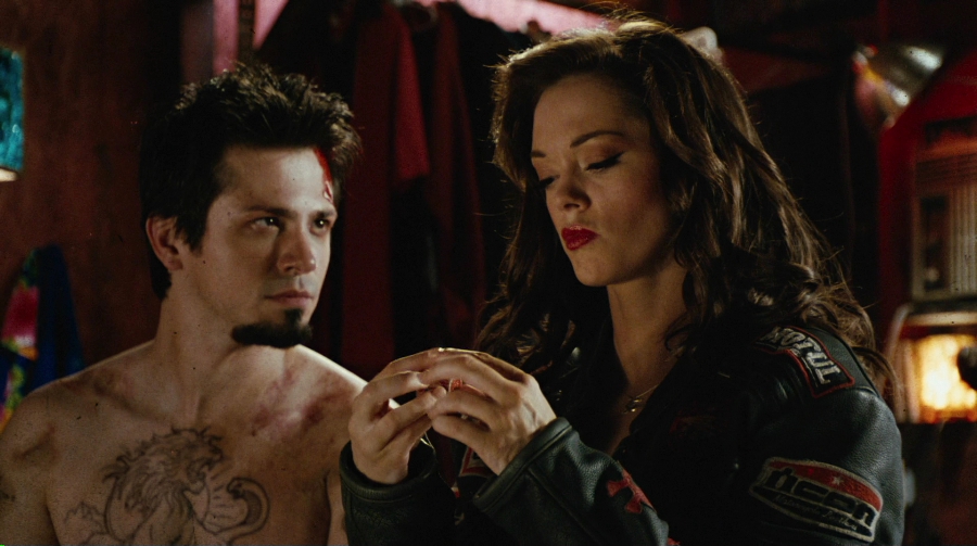 Charmed-Online-dot-net_PlanetTerror3784.jpg