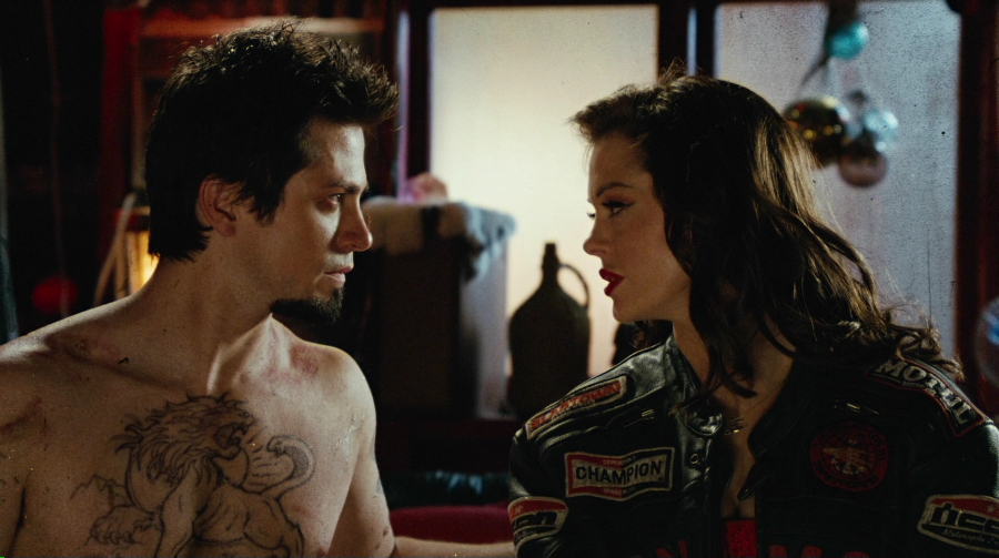 Charmed-Online-dot-net_PlanetTerror3821.jpg