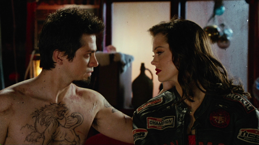 Charmed-Online-dot-net_PlanetTerror3826.jpg