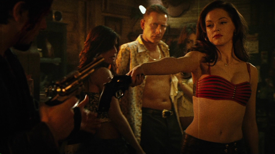 Charmed-Online-dot-net_PlanetTerror3989.jpg