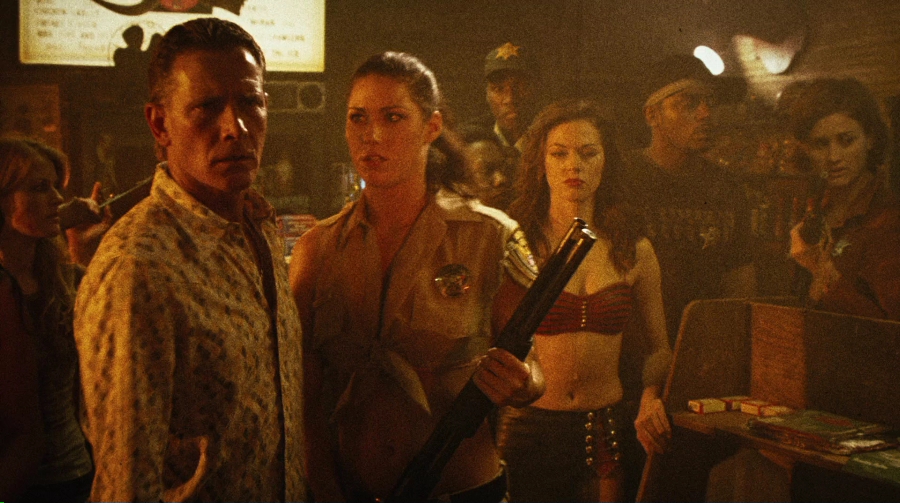 Charmed-Online-dot-net_PlanetTerror4068.jpg