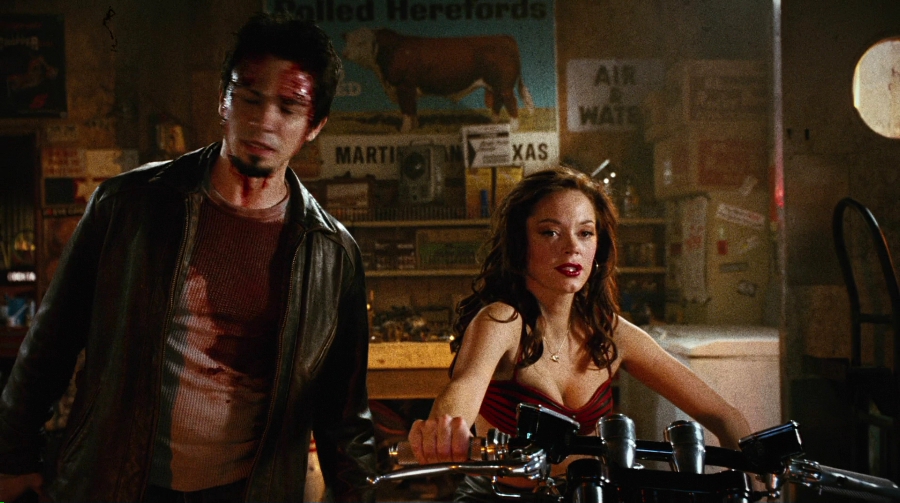 Charmed-Online-dot-net_PlanetTerror4190.jpg