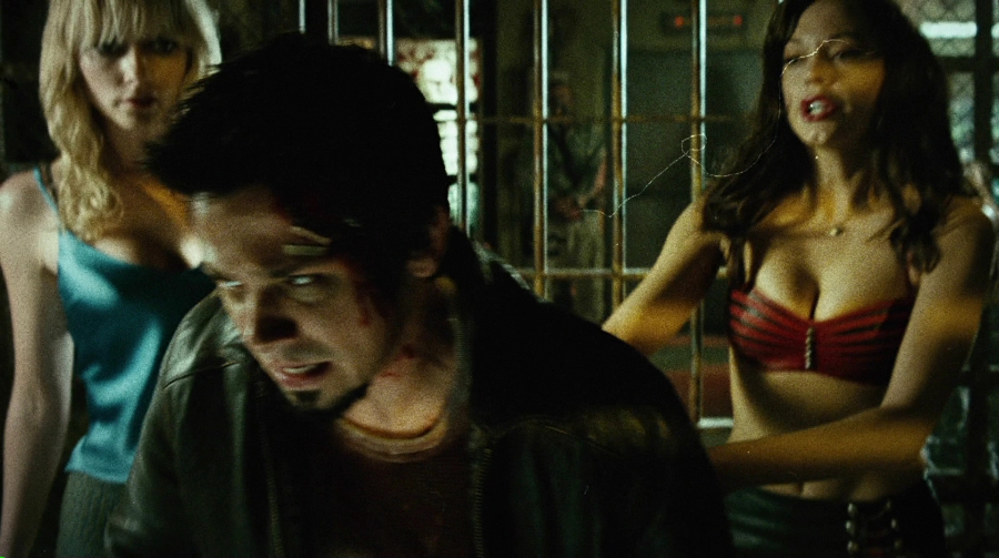 Charmed-Online-dot-net_PlanetTerror4361.jpg