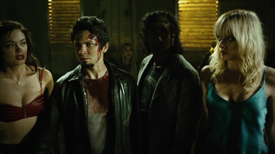 Charmed-Online-dot-net_PlanetTerror4475.jpg