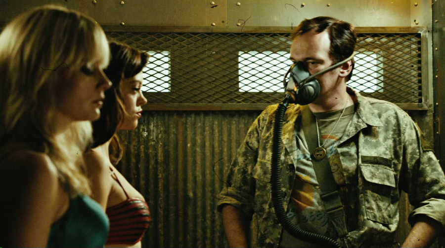 Charmed-Online-dot-net_PlanetTerror4495.jpg