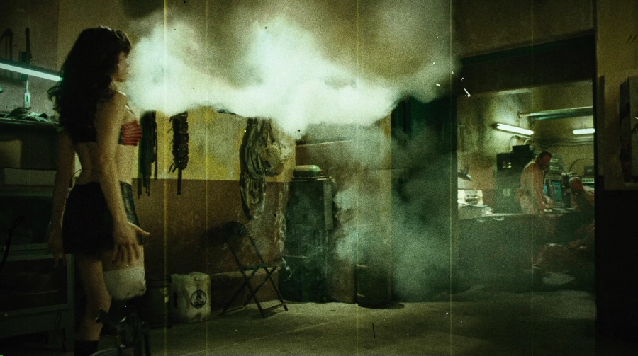 Charmed-Online-dot-net_PlanetTerror5147.jpg