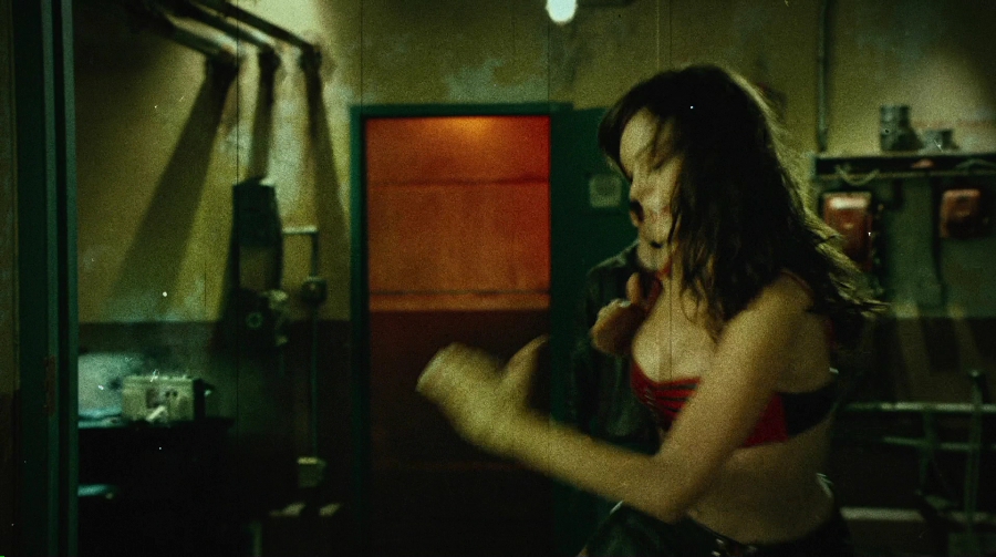 Charmed-Online-dot-net_PlanetTerror5161.jpg