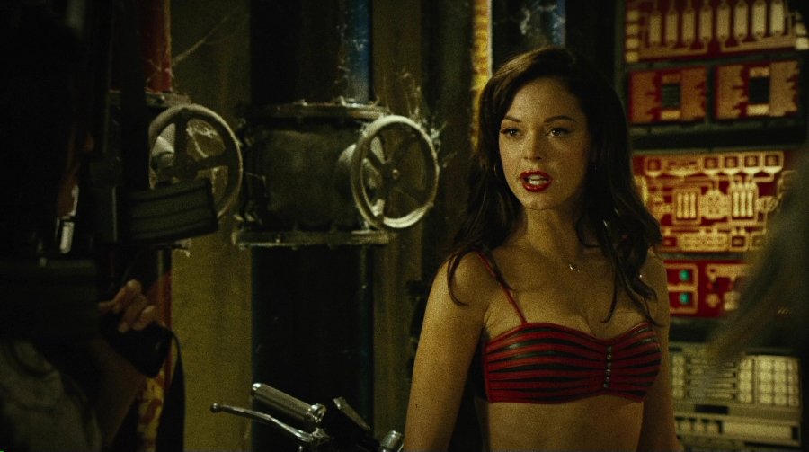 Charmed-Online-dot-net_PlanetTerror5185.jpg