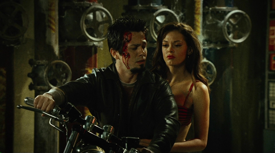 Charmed-Online-dot-net_PlanetTerror5223.jpg Charmed-Online-dot-net_PlanetTerror5223.jpg