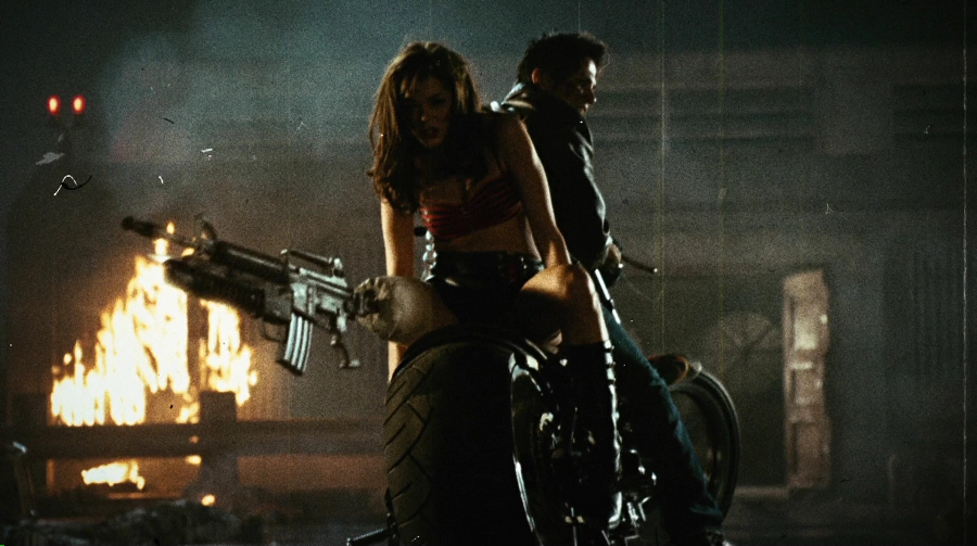 Charmed-Online-dot-net_PlanetTerror5239.jpg