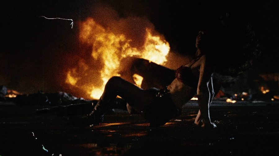 Charmed-Online-dot-net_PlanetTerror5503.jpg