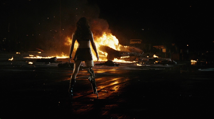 Charmed-Online-dot-net_PlanetTerror5514.jpg
