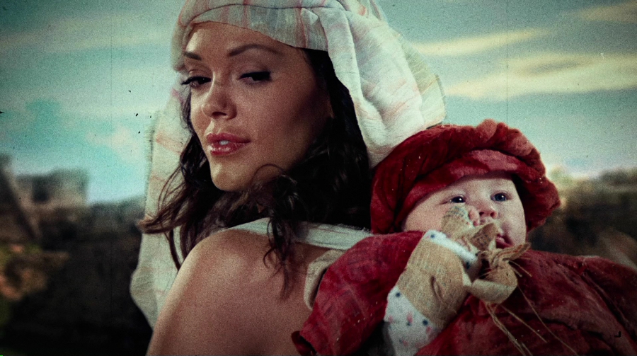 Charmed-Online-dot-net_PlanetTerror5829.jpg