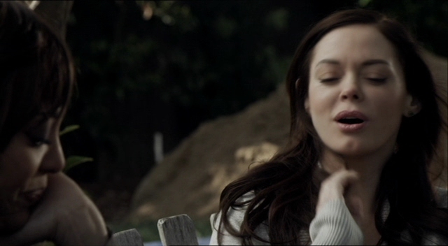 Charmed-Online-dot-net_RosewoodLane2259.jpg