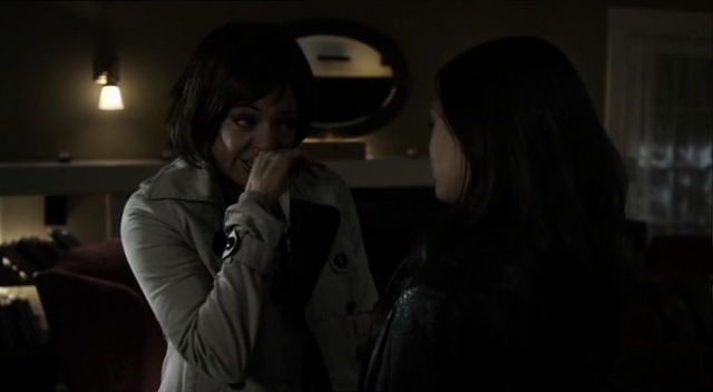 Charmed-Online-dot-net_RosewoodLane4218.jpg Charmed-Online-dot-net_RosewoodLane4218.jpg