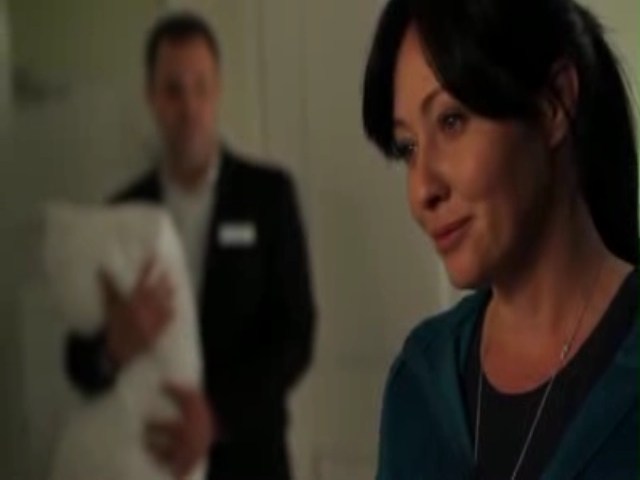 Charmed-Online-dot-net_Suite7-1x07-0229.jpg Charmed-Online-dot-net_Suite7-1x07-0229.jpg