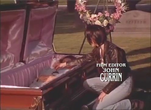 Charmed-Online-dot-nl_AlmostDead0366.jpg Charmed-Online-dot-nl_AlmostDead0366.jpg