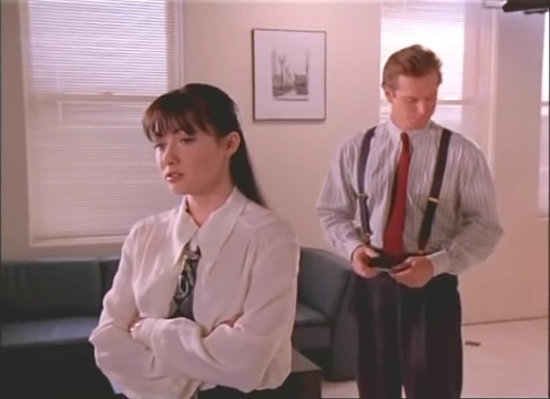 Charmed-Online-dot-nl_AlmostDead0812.jpg Charmed-Online-dot-nl_AlmostDead0812.jpg