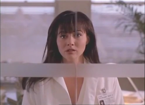 Charmed-Online-dot-nl_AlmostDead1234.jpg Charmed-Online-dot-nl_AlmostDead1234.jpg