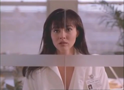 Charmed-Online-dot-nl_AlmostDead1235.jpg Charmed-Online-dot-nl_AlmostDead1235.jpg