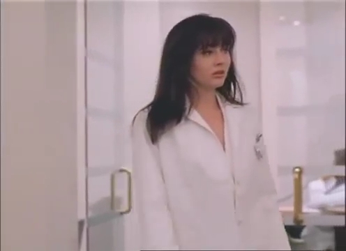 Charmed-Online-dot-nl_AlmostDead1290.jpg Charmed-Online-dot-nl_AlmostDead1290.jpg