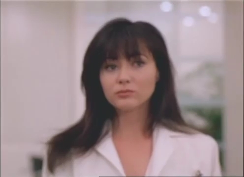 Charmed-Online-dot-nl_AlmostDead1310.jpg Charmed-Online-dot-nl_AlmostDead1310.jpg