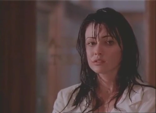 Charmed-Online-dot-nl_AlmostDead1743.jpg Charmed-Online-dot-nl_AlmostDead1743.jpg