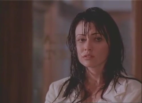 Charmed-Online-dot-nl_AlmostDead1744.jpg Charmed-Online-dot-nl_AlmostDead1744.jpg