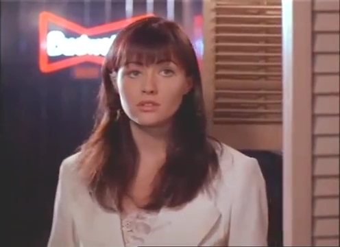 Charmed-Online-dot-nl_AlmostDead2800.jpg Charmed-Online-dot-nl_AlmostDead2800.jpg