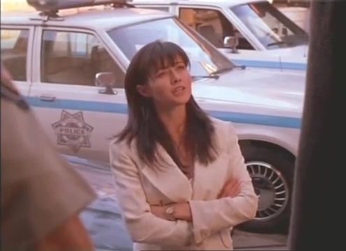 Charmed-Online-dot-nl_AlmostDead2858.jpg Charmed-Online-dot-nl_AlmostDead2858.jpg