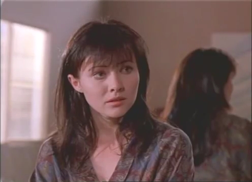 Charmed-Online-dot-nl_AlmostDead3391.jpg Charmed-Online-dot-nl_AlmostDead3391.jpg