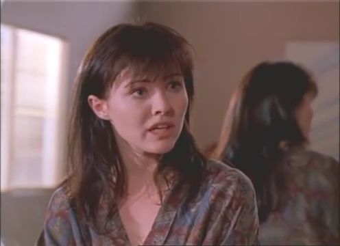 Charmed-Online-dot-nl_AlmostDead3404.jpg Charmed-Online-dot-nl_AlmostDead3404.jpg