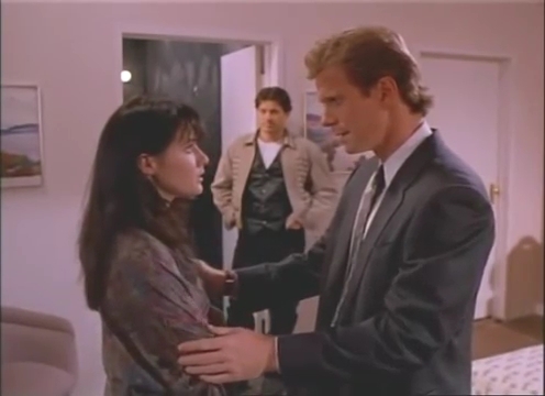 Charmed-Online-dot-nl_AlmostDead3502.jpg Charmed-Online-dot-nl_AlmostDead3502.jpg