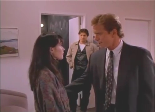 Charmed-Online-dot-nl_AlmostDead3544.jpg Charmed-Online-dot-nl_AlmostDead3544.jpg