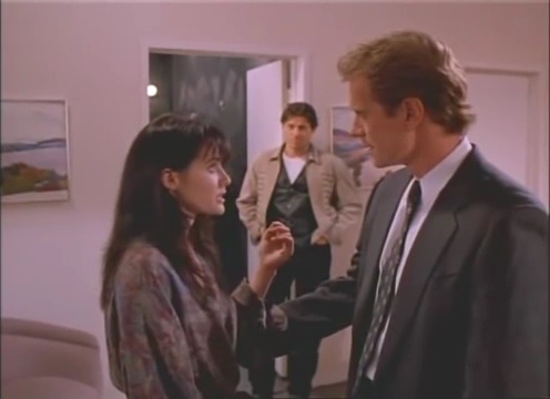 Charmed-Online-dot-nl_AlmostDead3552.jpg Charmed-Online-dot-nl_AlmostDead3552.jpg