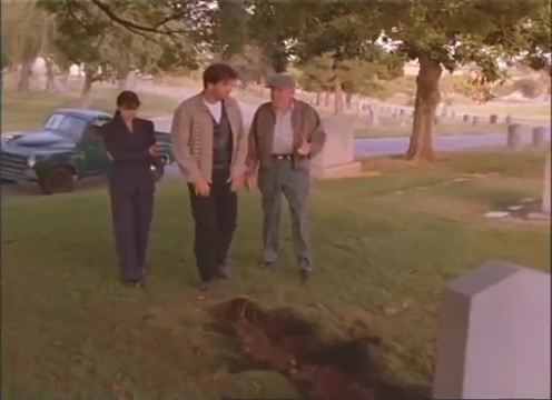 Charmed-Online-dot-nl_AlmostDead3674.jpg Charmed-Online-dot-nl_AlmostDead3674.jpg