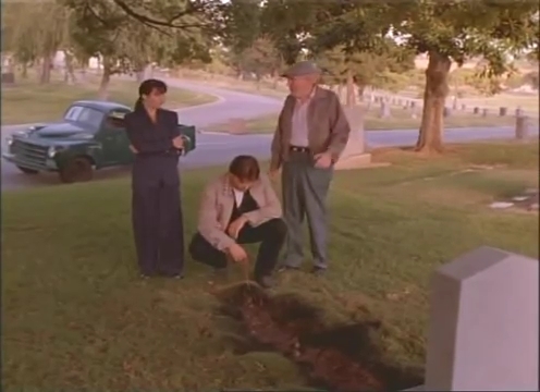 Charmed-Online-dot-nl_AlmostDead3681.jpg Charmed-Online-dot-nl_AlmostDead3681.jpg