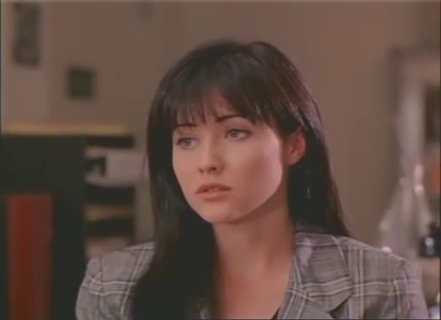 Charmed-Online-dot-nl_AlmostDead6007.jpg Charmed-Online-dot-nl_AlmostDead6007.jpg