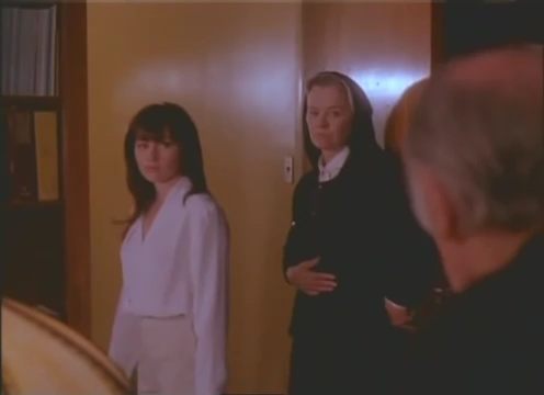 Charmed-Online-dot-nl_AlmostDead8024.jpg Charmed-Online-dot-nl_AlmostDead8024.jpg