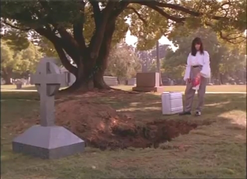 Charmed-Online-dot-nl_AlmostDead8420.jpg Charmed-Online-dot-nl_AlmostDead8420.jpg