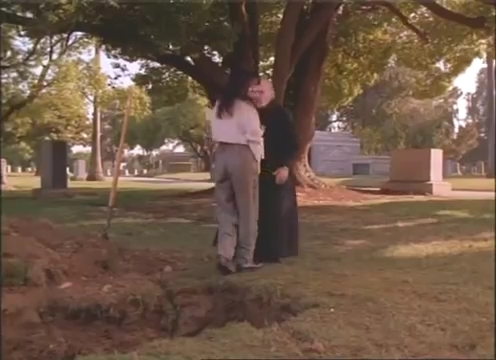 Charmed-Online-dot-nl_AlmostDead8798.jpg Charmed-Online-dot-nl_AlmostDead8798.jpg