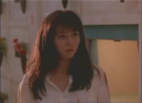 Charmed-Online-dot-nl_AlmostDead9206.jpg Charmed-Online-dot-nl_AlmostDead9206.jpg