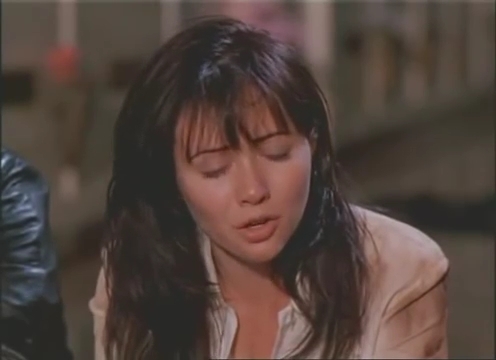 Charmed-Online-dot-nl_AlmostDead9408.jpg Charmed-Online-dot-nl_AlmostDead9408.jpg