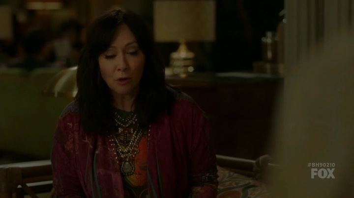 Charmed-Online-dot-nl_BH90210-1x04-02307.jpg
