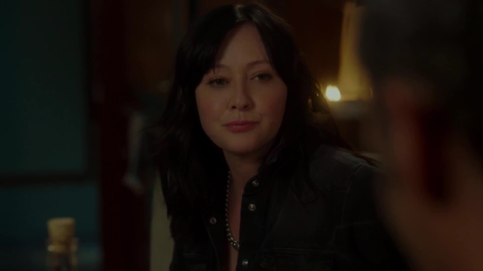 Charmed-Online-dot-nl_BH90210-1x05-00934.jpg