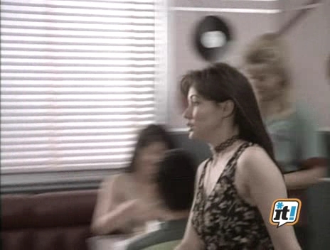 Charmed-Online-dot-NL-BeverlyHills90210-4x04-1558.jpg