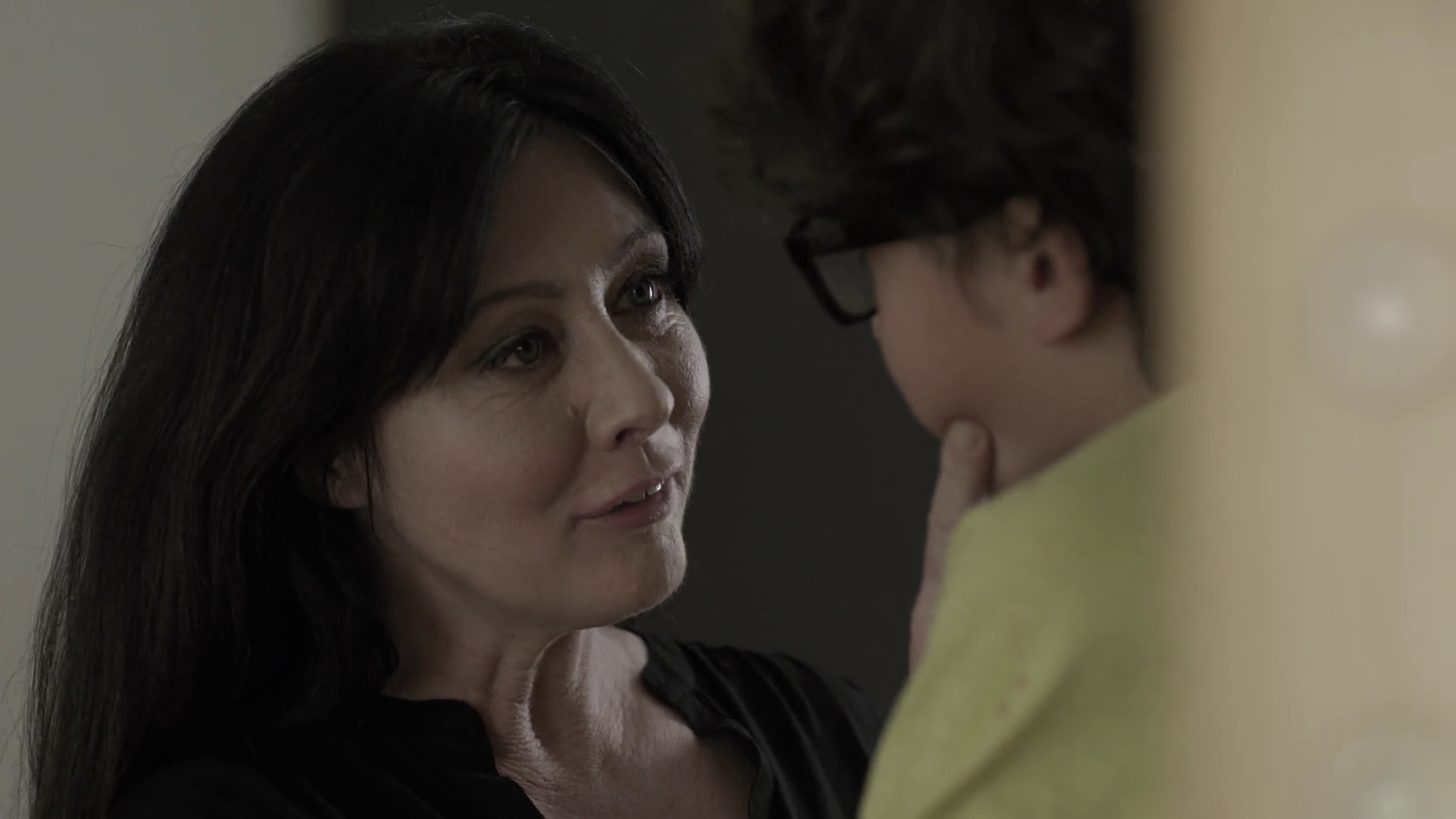 Charmed-Online-dot-net_BloodLakeAttackoftheKillerLampreys2460.jpg Charmed-Online-dot-net_BloodLakeAttackoftheKillerLampreys2460.jpg