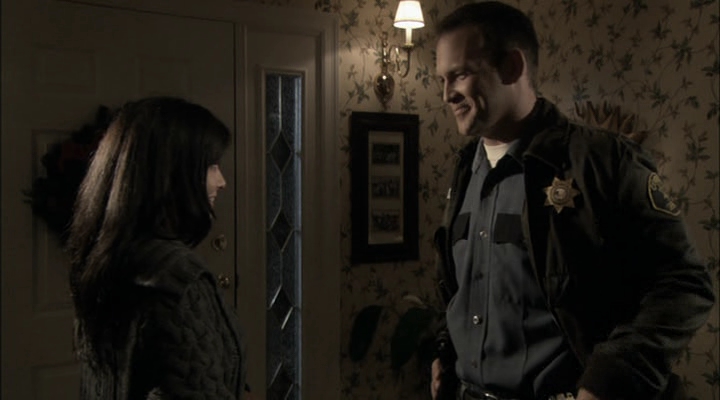 Charmed-Online-dot-net_ChristmasCarper1049.jpg Charmed-Online-dot-net_ChristmasCarper1049.jpg