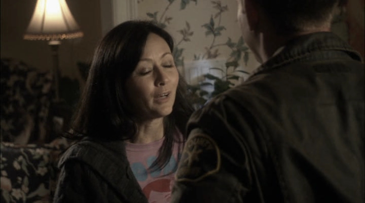 Charmed-Online-dot-net_ChristmasCarper1062.jpg Charmed-Online-dot-net_ChristmasCarper1062.jpg